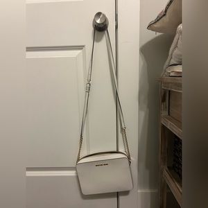 White Michael Kors shoulder/cross body bag